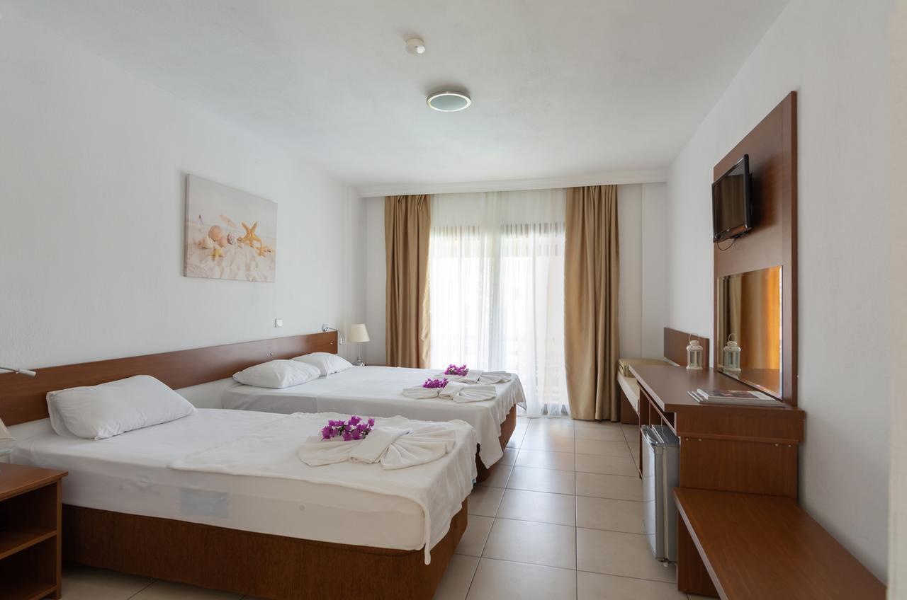 Selvi Beach Hotel Göltürkbükü Buitenkant foto